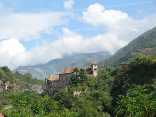 Fototapeta na wymiar The Roncolo Castle, Italy