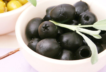 Schwarze Oliven