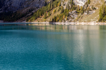 Lac de Zeuzier, lac de montagne, Suisse, Valais