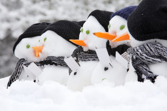 Line Of Carol Singing Snowmen