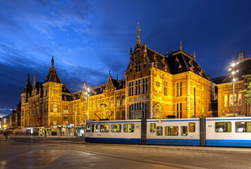 Obraz premium Dworzec Centralny w Amsterdamie