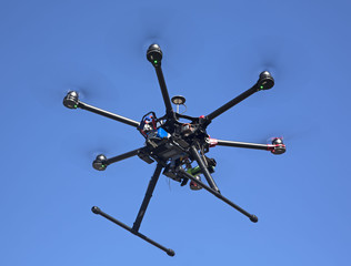 A flying hexacopter