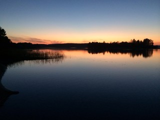 Fototapeta na wymiar закат на озере Селигер