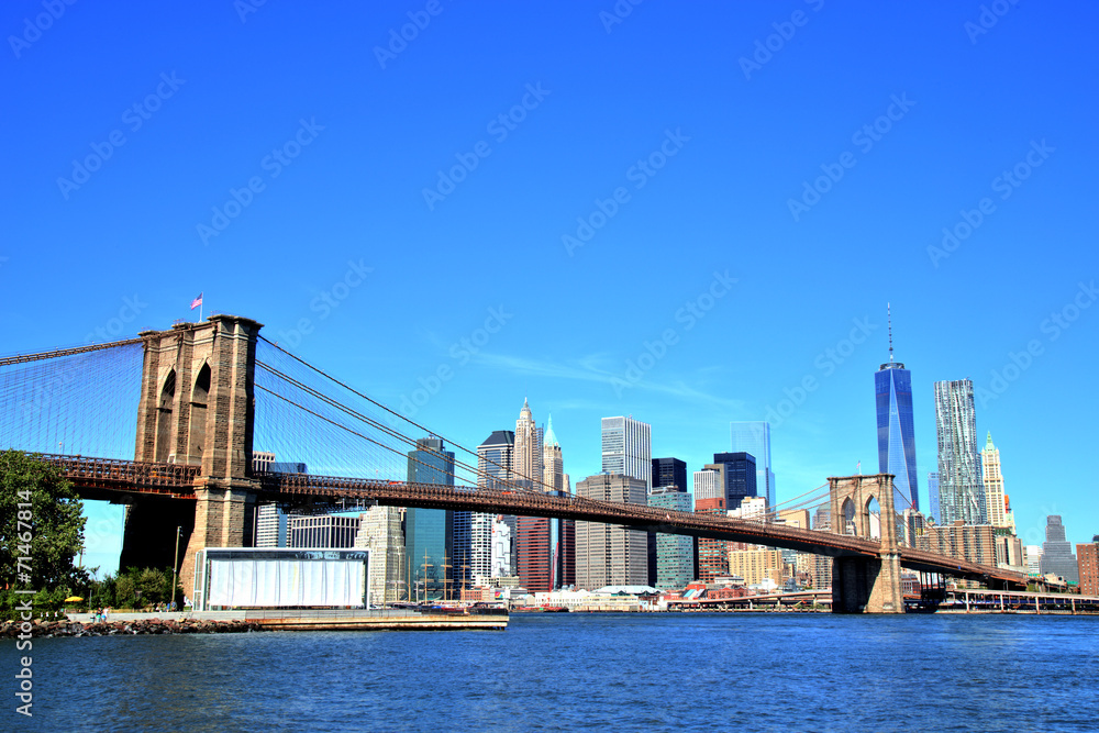 Wall mural view of new york city downtown skyline with brooklyn bridge