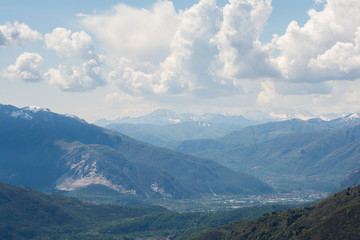 Blick auf die italienischen Alpen am Lago Maggiore