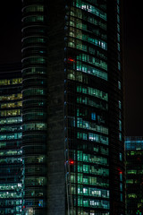 Fototapeta na wymiar office windows at night