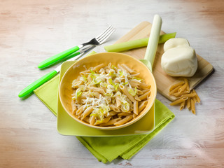 pasta with leek and scamorza cheese