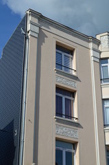 Façade d'un immeuble art déco (Normandie)