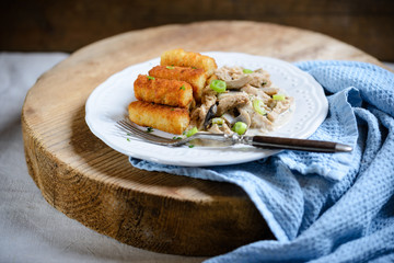 Kroketten mit Sojarahmgeschnetzeltem