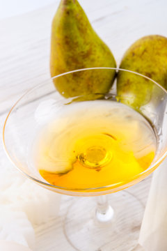 Pear liqueur