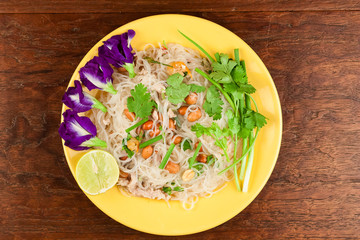 Glass Noodle,Pork,Nut Spicy Salad(Yum Woon Sen)