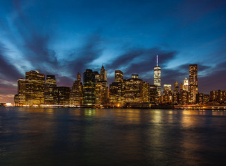 Fototapeta na wymiar Manhattan skyline night shot