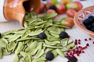 Foto op Plexiglas pasta with spinach © pronina_marina