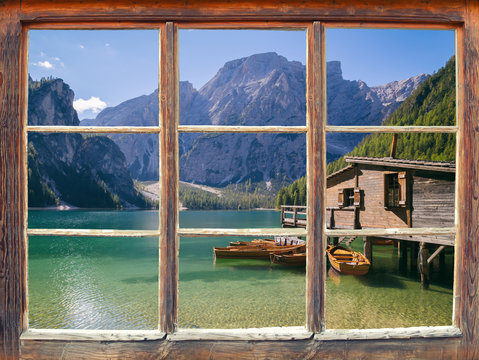 Fototapeta Fototapeta Widok z okna na jezioro i góry ścienna