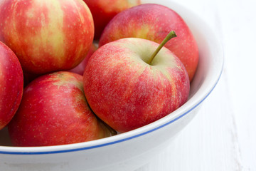 apples