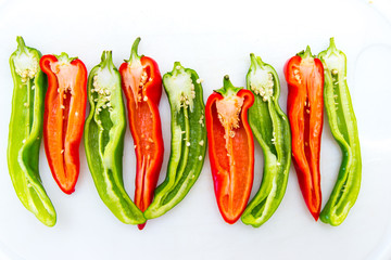 Rote und grüne Paprika