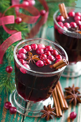Mulled wine with cranberries and cinnamon