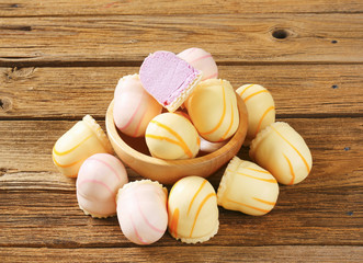Marshmallow teacakes