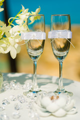 Tropical wedding ceremony, accessories