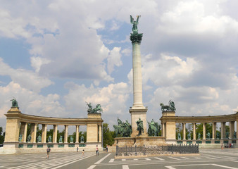 Fototapeta na wymiar Heroes Square in Budapest Hungary