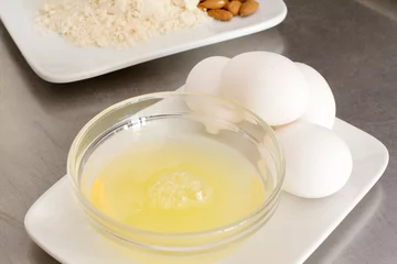 Abwaschbare Fototapete ingredients for meringue © TTLmedia
