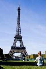 kobieta  u st&oacute;p wierzy