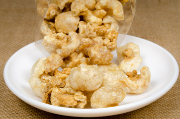 Fried pork skin