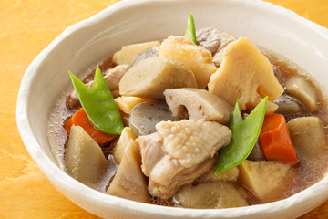 煮物　Cooking of simmered vegetable and chicken