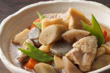 煮物　Cooking of simmered vegetable and chicken