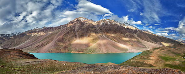 Fototapeta na wymiar Chandra Tal lake in Himalayas