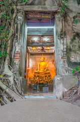 Obraz premium Amphawa Buddha statue