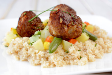 Couscous and meat balls