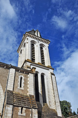 Fototapeta na wymiar Montignac, Aquitania - la cattedrale