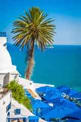 Fototapete Tunesien Café mit schöner Aussicht auf den Hafen von Sidi Bou Said