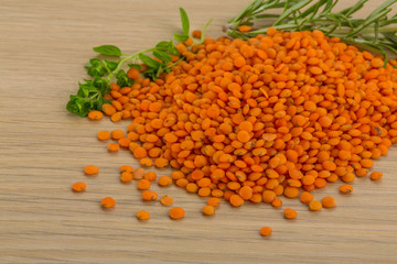 Raw red lentils