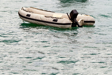 Inflatable boat