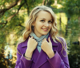 Fototapeta premium Fashion happy woman in autumn season