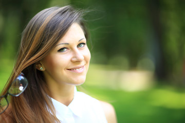 Naklejka premium Close-up shot of a wonderful brunette woman