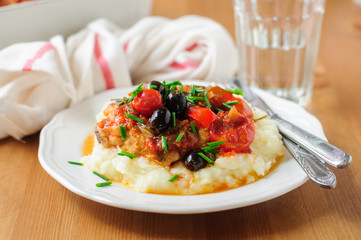 Baked Chicken Thigh with Cherry Tomatoes, Capsicums, Black Olive