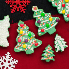 Fototapeta na wymiar Decorated Christmas Tree Cookies