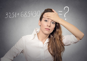 woman can't solve math financial problem has headache 