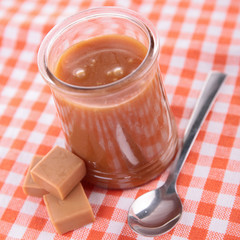 caramel dessert