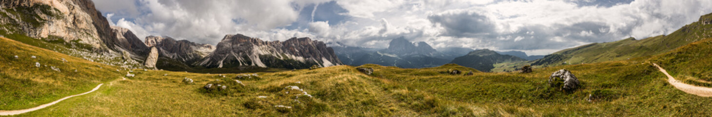 Fototapeta na wymiar Dolomites Panorama