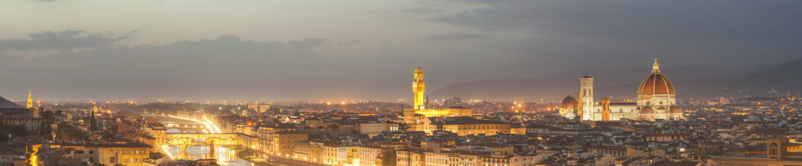 Fototapeta premium Night panorama of Florence in the beautiful framing