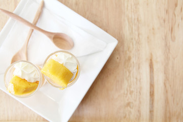 Mango pudding