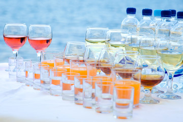 Drinks on the banquet table