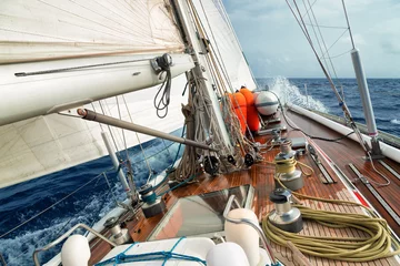 Papier Peint photo Naviguer voilier dans l& 39 océan