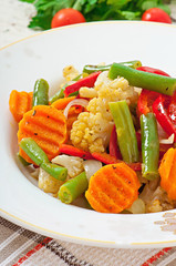 Steamed vegetables - cauliflower, green beans, carrots and onion