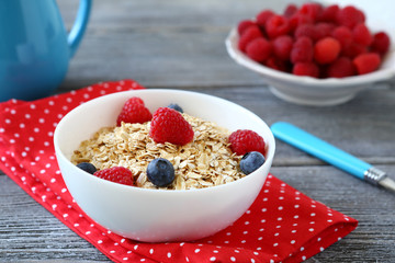 cereal with raspberries and blueberries