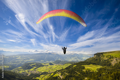 спорт жизнь прыжок парашют море горы sports life jump parachute sea mountains без смс